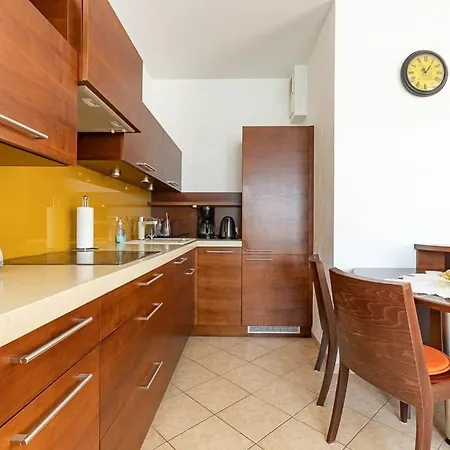 Apartment In The Heart Of *