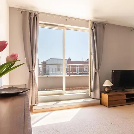 Apartment In The Heart Of *